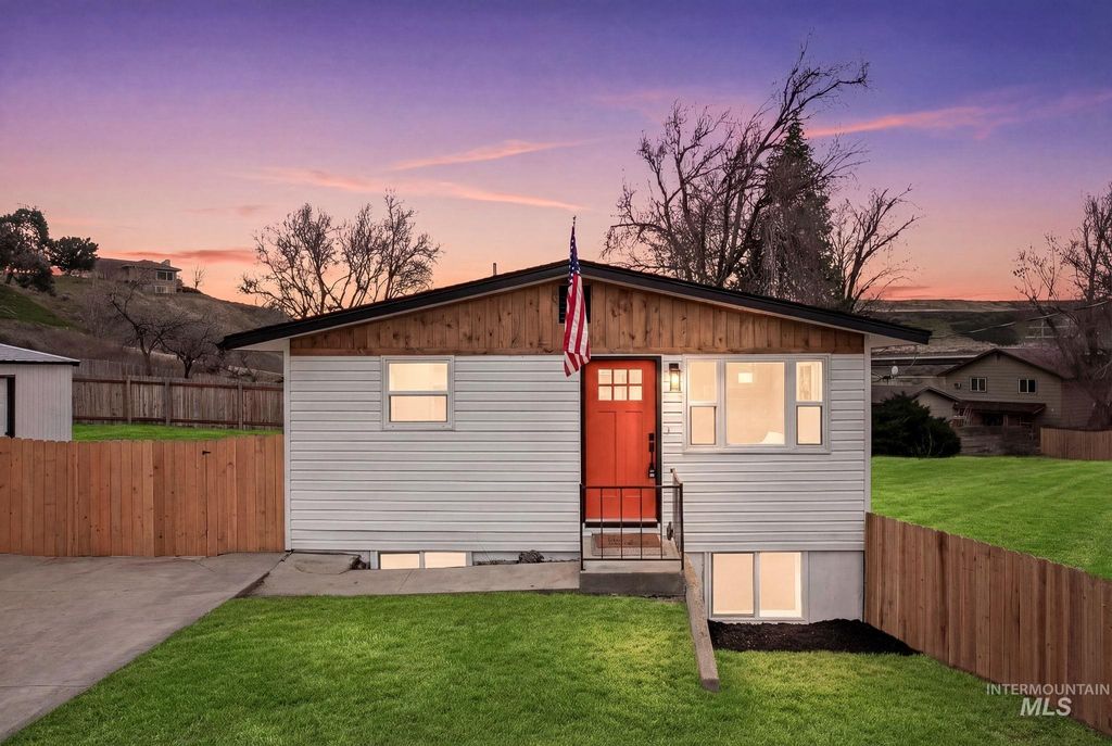 Photo of 6123 S Brian Way, Boise, ID 83716 (MLS # 98977726)