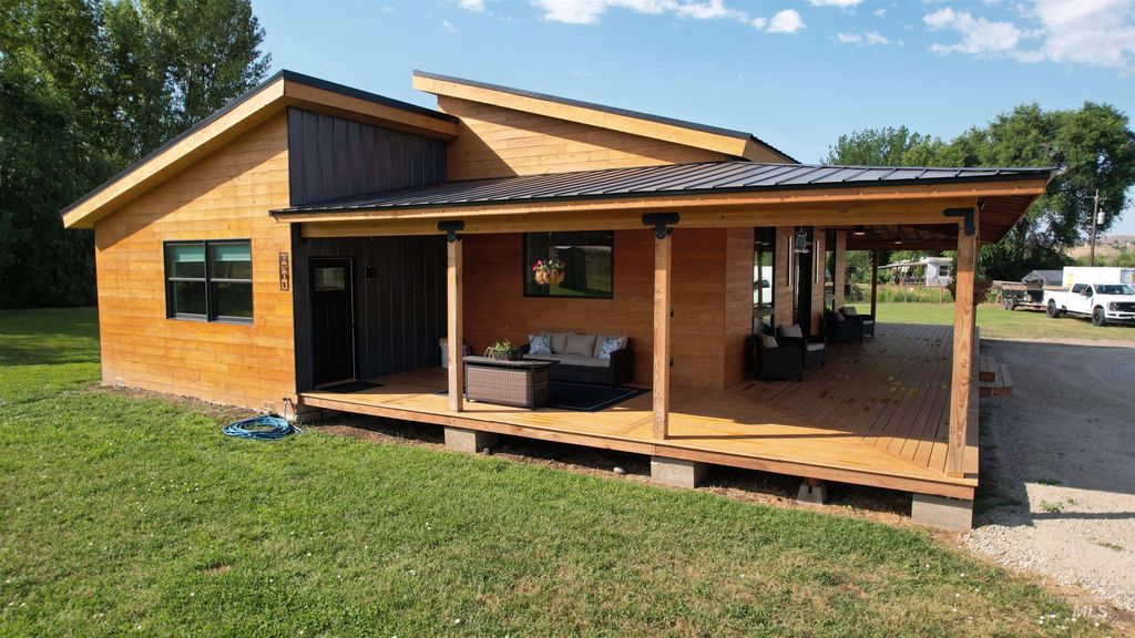 Photo of 6501 Sweet Ola Hwy, Sweet, ID 83670 (MLS # 98975813)