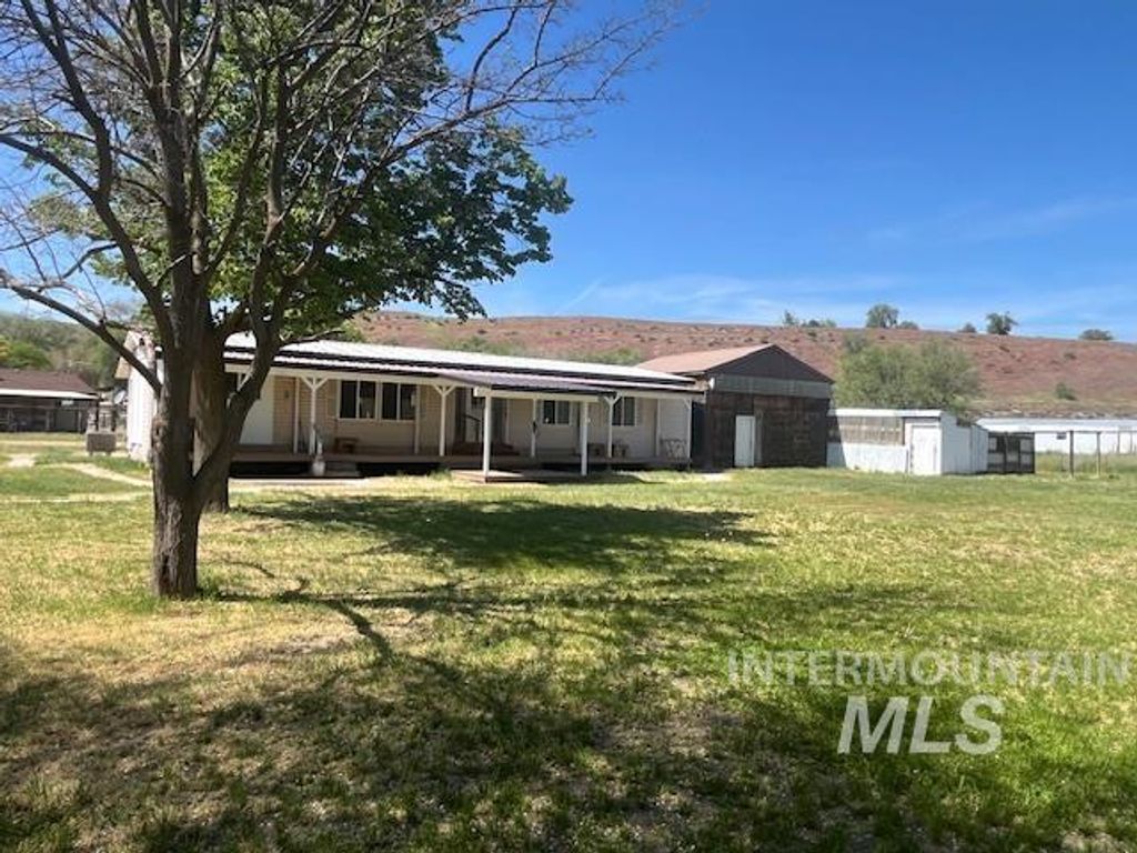 Photo of 4746 Hwy 52, Ontario, OR 97914 (MLS # 98985201)