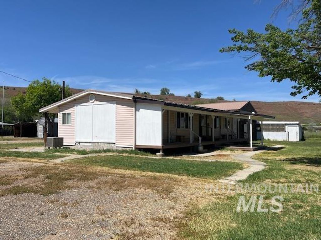 Photo of 4746 Hwy 52, Ontario, OR 97914 (MLS # 98985201)