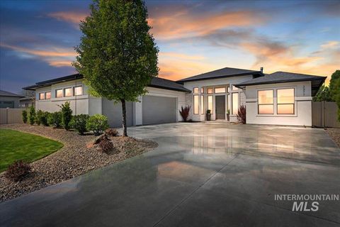 Photo of 2377 S Aburge Ave, Meridian, ID 83642 (MLS # 98983995)