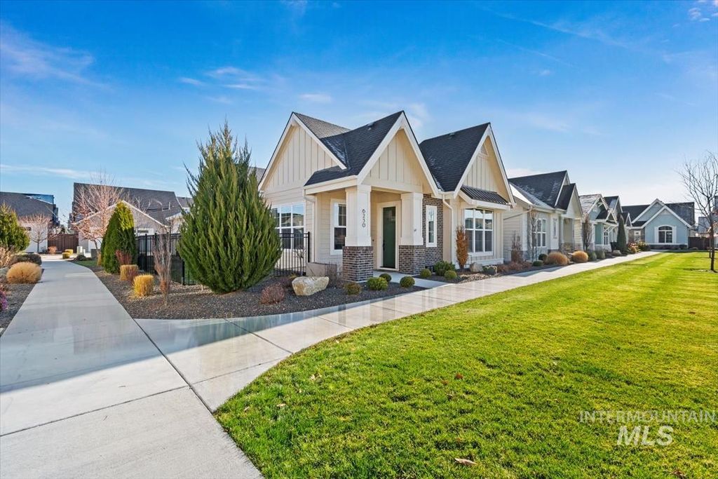 Photo of 6230 N Bolsena Lane, Meridian, ID 83646 (MLS # 98977579)