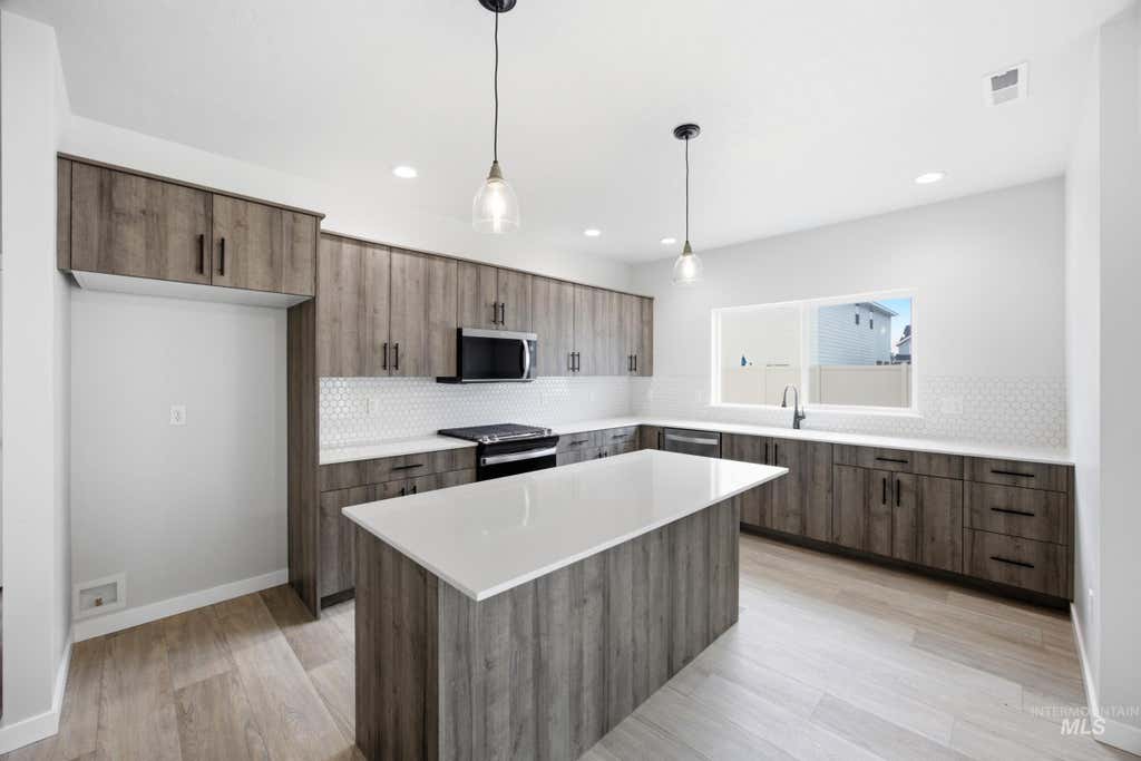 Photo of 9414 W Cosmic St, Nampa, ID 83687 (MLS # 98997623)
