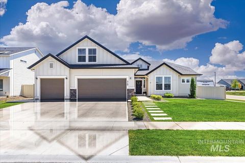 Photo of 5167 E Sylvan Hart Dr, Nampa, ID 83687 (MLS # 98987336)