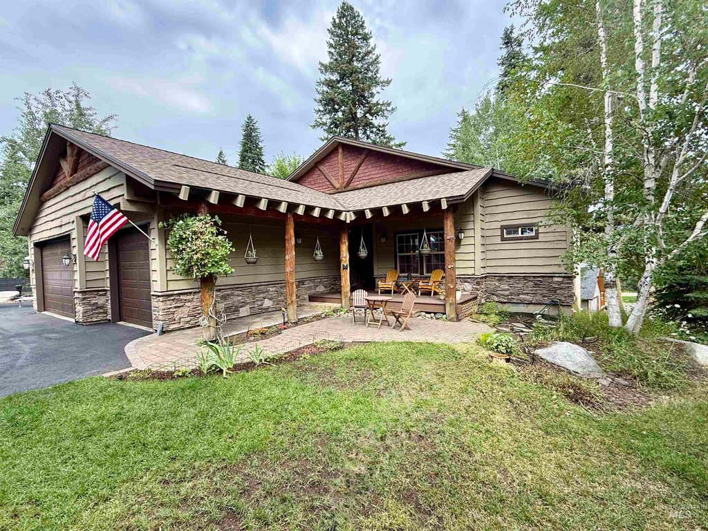 Photo of 1455 Bitterroot Drive, McCall, ID 83638 (MLS # 98995998)
