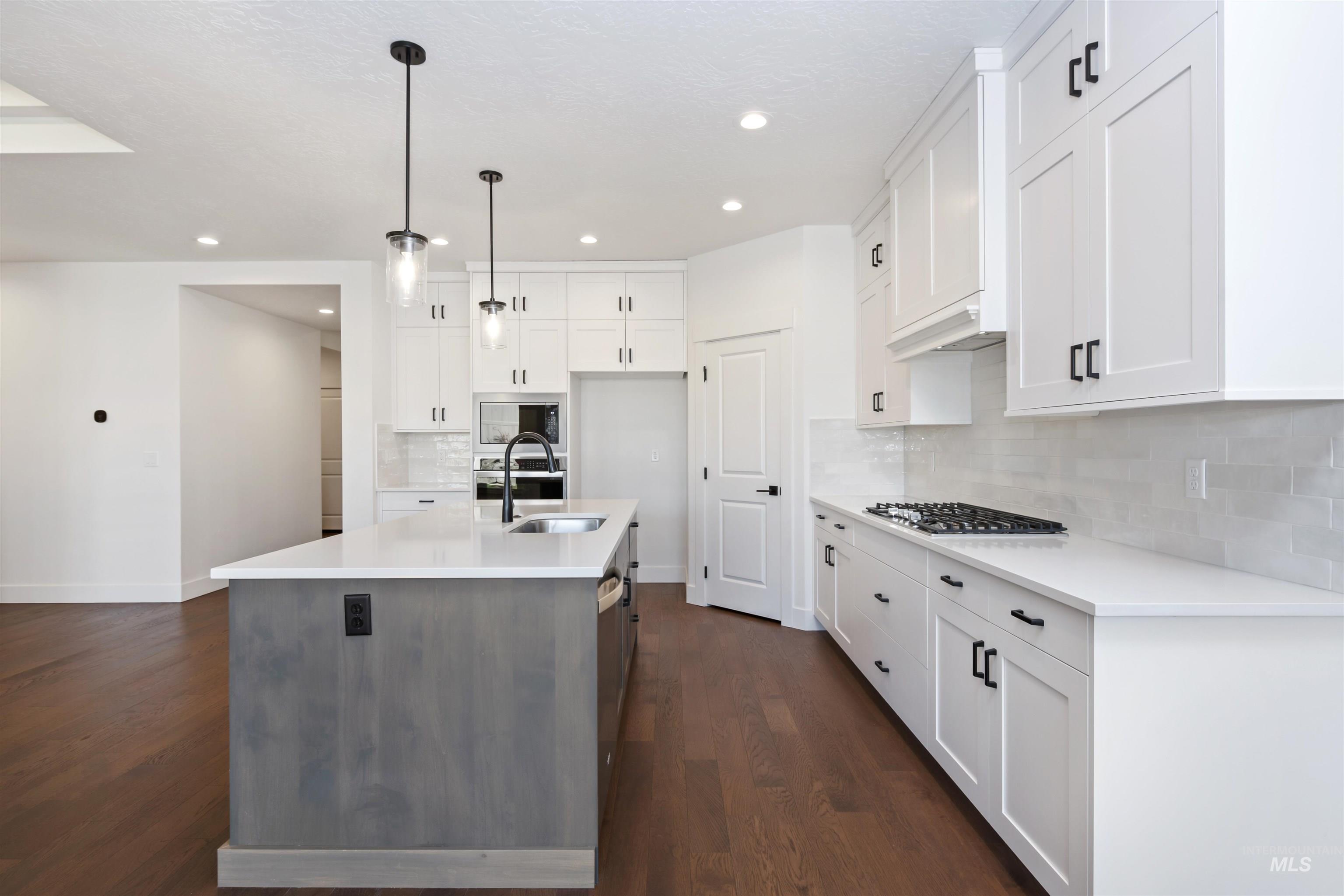 11328 W Campanula Dr