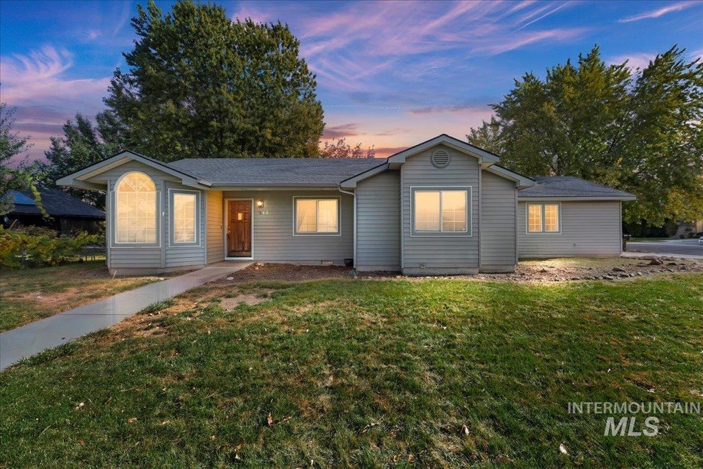 Photo of 814 Amethyst Way, Nampa, ID 83686 (MLS # 99005108)