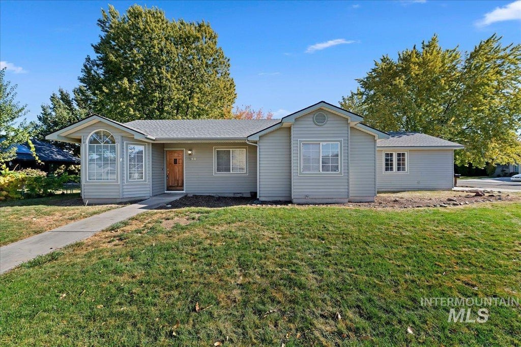 Photo of 814 Amethyst Way, Nampa, ID 83686 (MLS # 99005108)