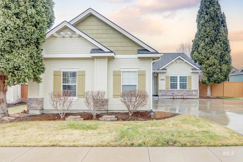 Photo of 2244 E Greiner St, Meridian, ID 83642 (MLS # 98975398)