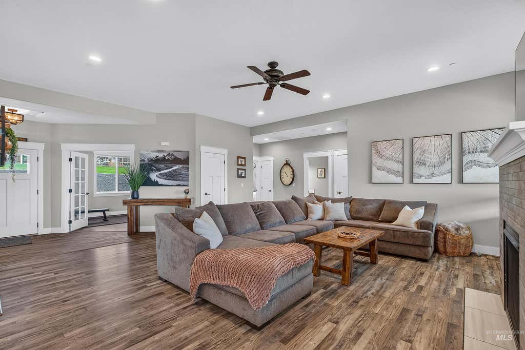 Photo of 3828 Barr Rd, Lewiston, ID 83501 (MLS # 98990395)