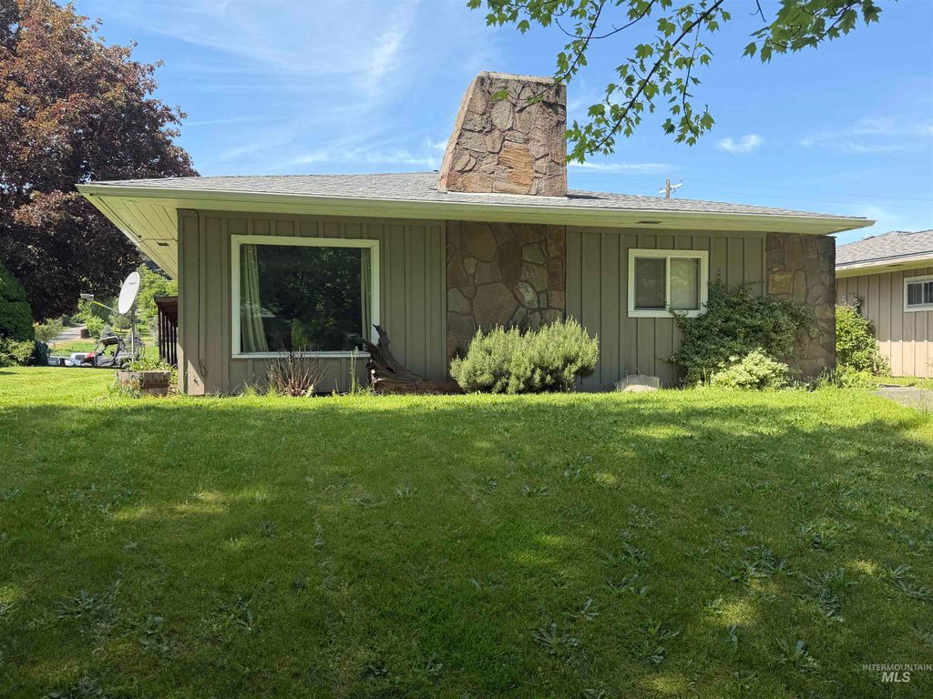 Photo of 812 Maple Street, Kamiah, ID 83536 (MLS # 98985897)