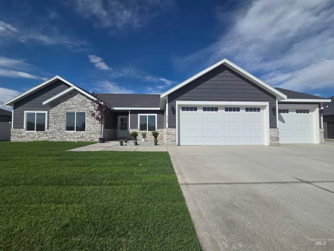 Photo of 1117 Moss Avenue, Rupert, ID 83350 (MLS # 98982946)