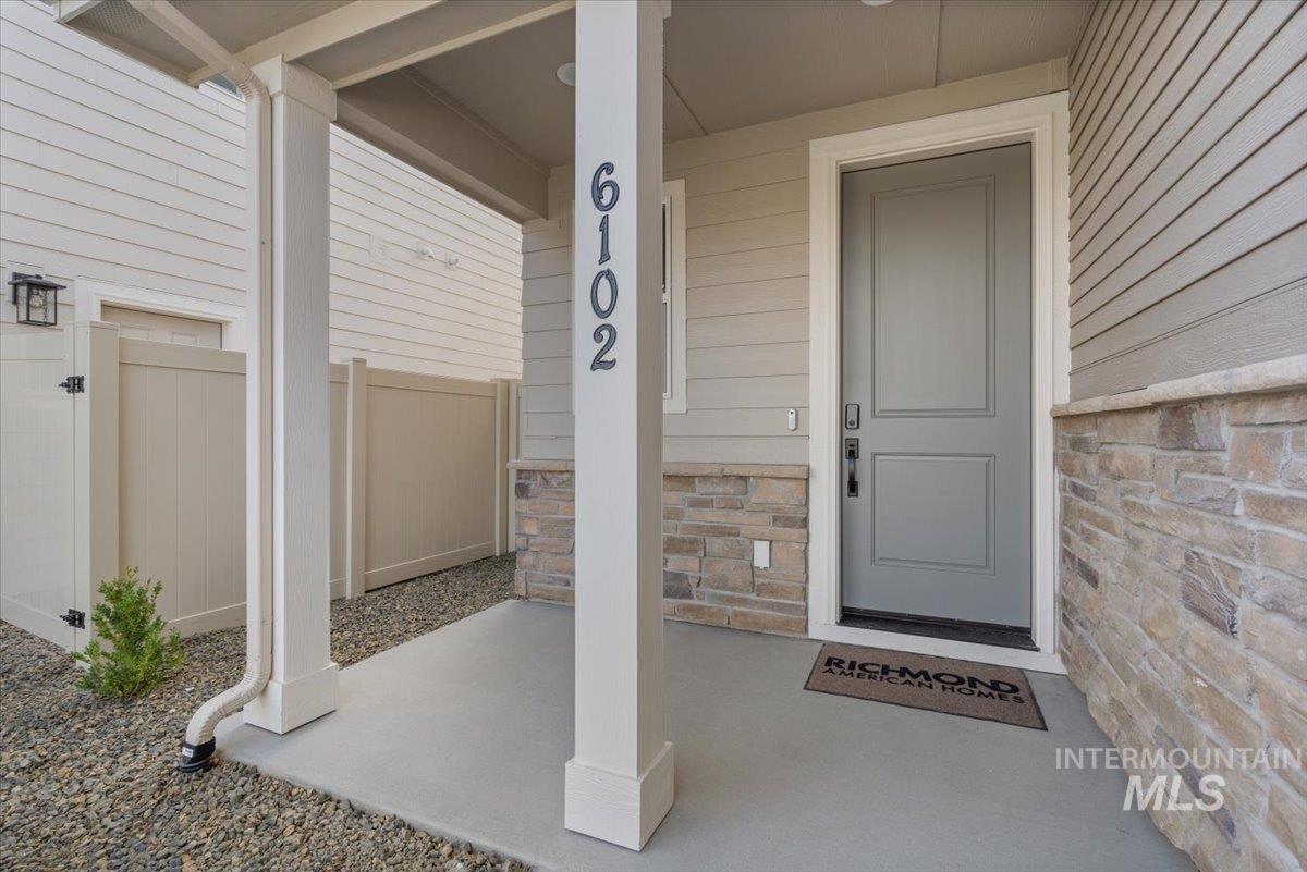 6102 N Senita Hills Ave