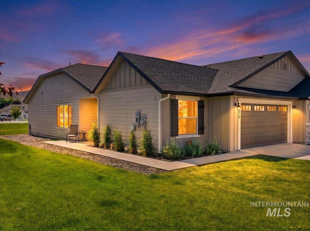 Photo of 878 S Beaver Creek Way, Emmett, ID 83617 (MLS # 98988085)