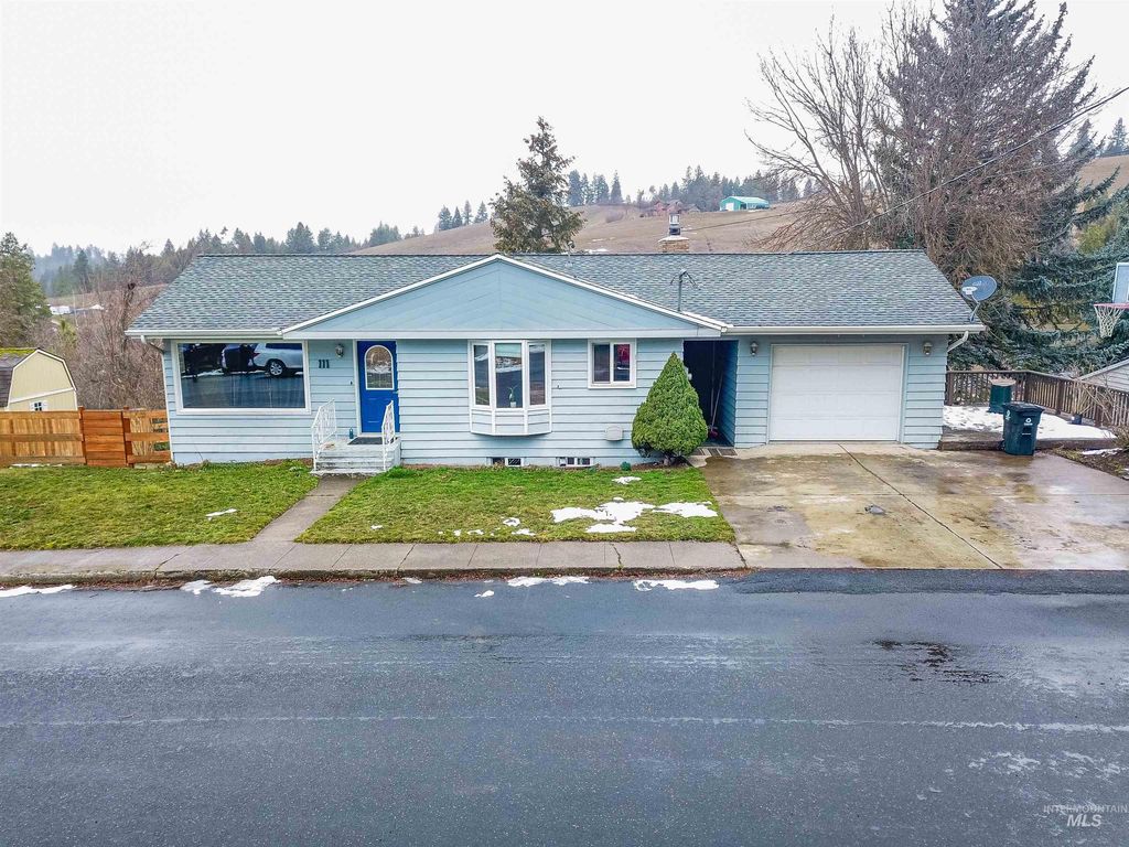 Photo of 111 E A Street, Troy, ID 83871 (MLS # 98975720)