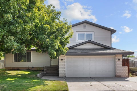 Photo of 2240 NW 15th St, Meridian, ID 83646 (MLS # 98998690)