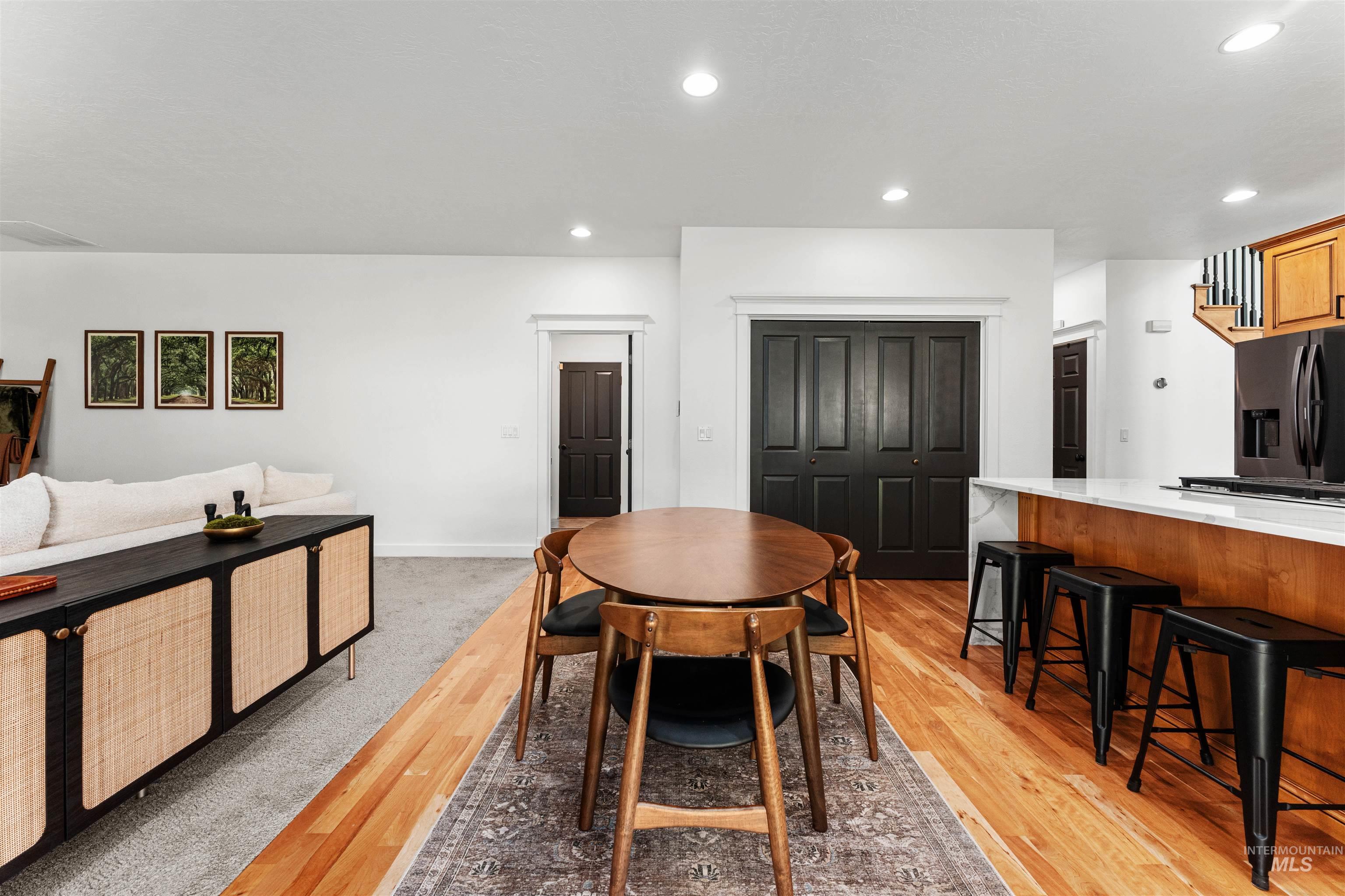 342 N Clearpoint Way