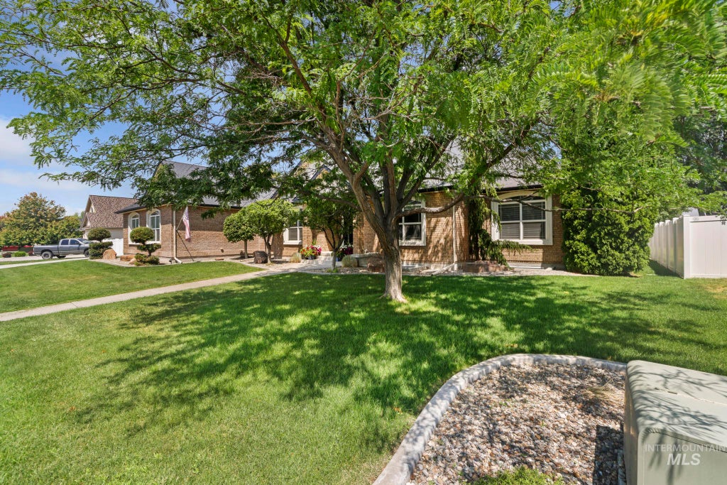 Photo of 881 Morning Sun Dr, Twin Falls, ID 83301 (MLS # 98994886)