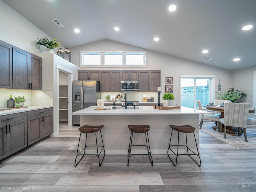 Photo of 891 W Galloper St #Pacific 3/1, Nampa, ID 83686 (MLS # 98992709)