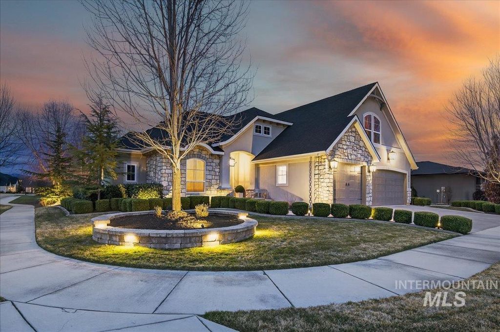 Photo of 754 S Lone Hollow Way, Eagle, ID 83616 (MLS # 98977900)