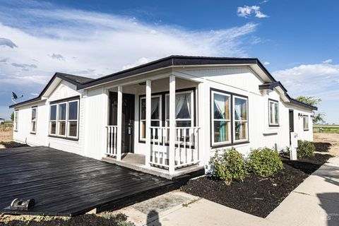 21710 Wood Ln. Parma ID 83660