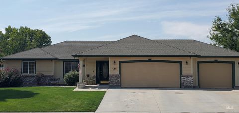 655 NW 15th St Ontario OR 97914