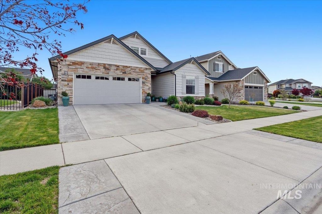 Photo of 1044 N Synergy Ln, Eagle, ID 83616 (MLS # 98983502)