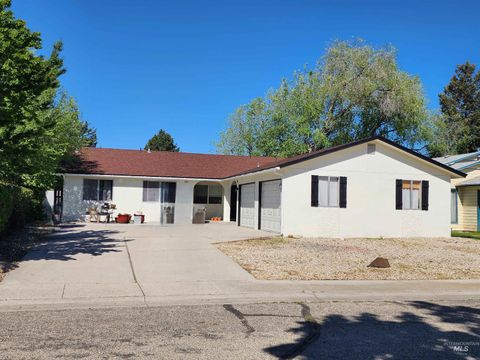 Photo of 2061 S Colorado Ave, Boise, ID 83706 (MLS # 98986014)