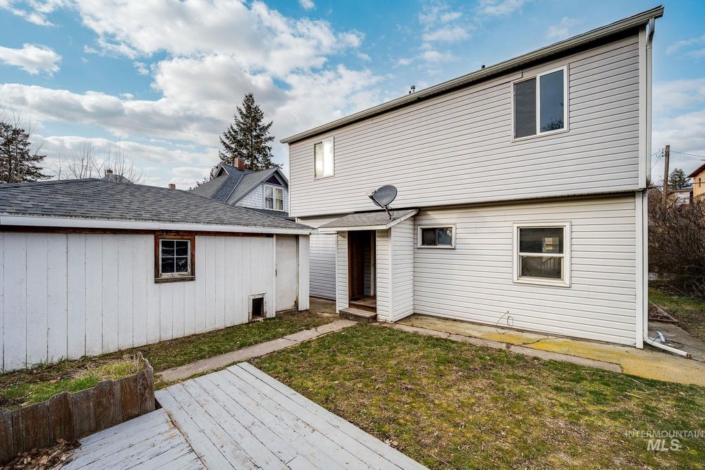 Photo of 421 E 8th, Moscow, ID 83843 (MLS # 98973055)