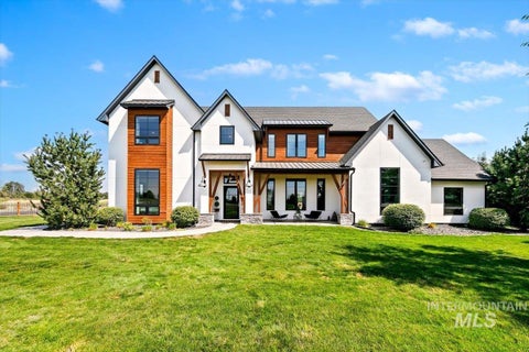 Photo of 2972 N Ballantyne Ln, Eagle, ID 83616 (MLS # 98997812)