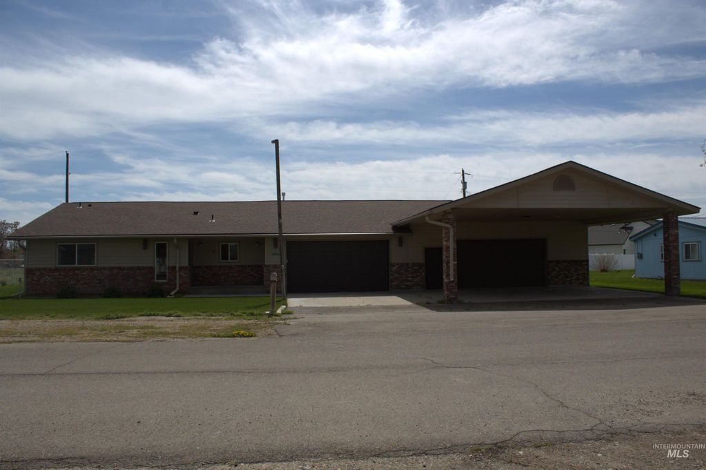 Photo of 1583 NW 26 St, Fruitland, ID 83619 (MLS # 98981561)