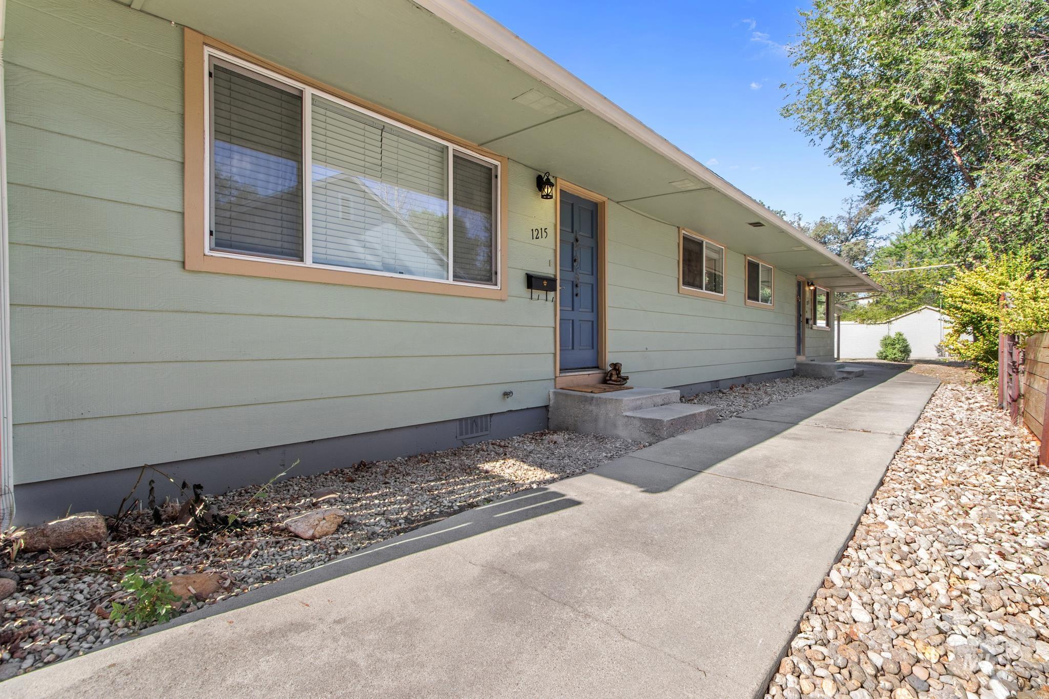 1213-1215 S Colorado Ave