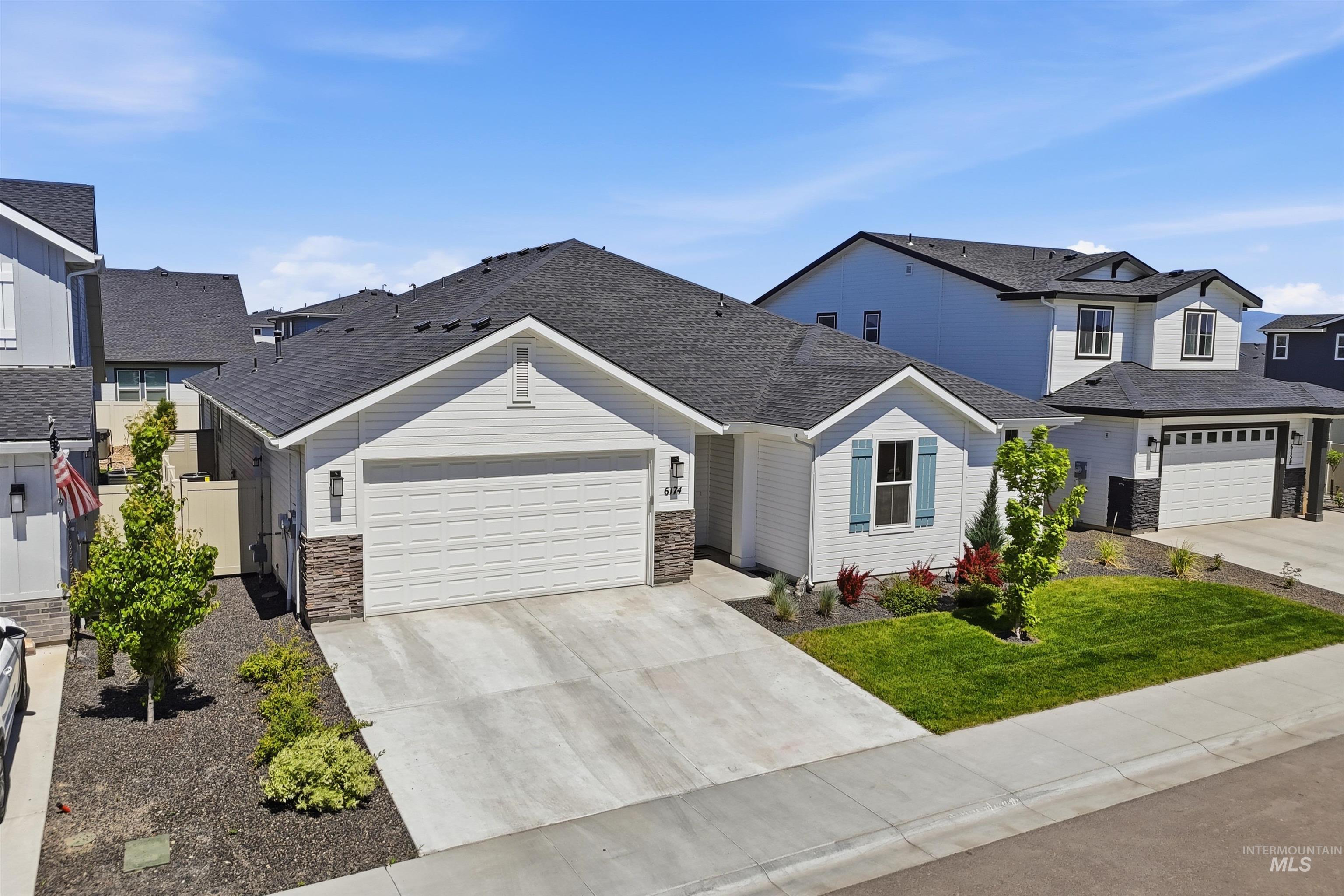 6174 W Parachute Dr