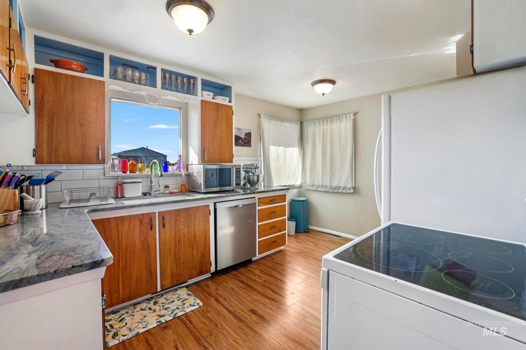 Photo of 230 E Avenue I, Jerome, ID 83338 (MLS # 98963245)