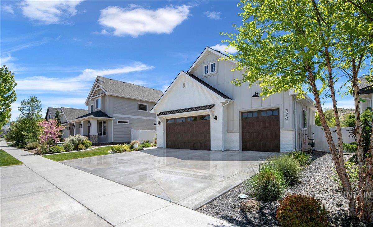 8701 W Suttle Lake Drive