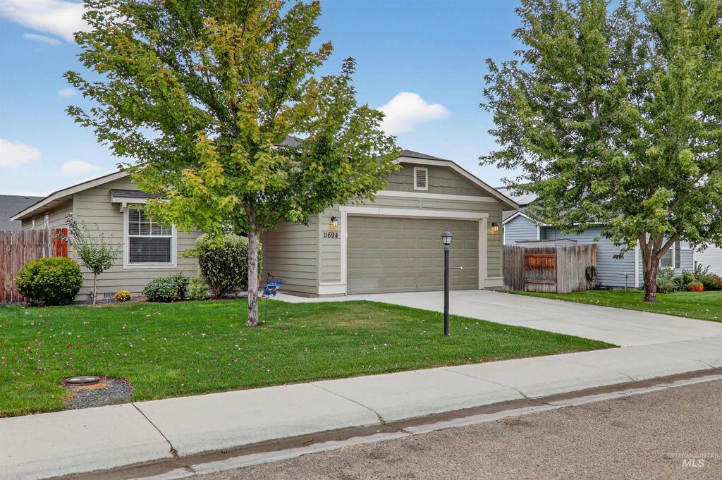 Photo of 11694 Wilmington St, Caldwell, ID 83605 (MLS # 98963353)