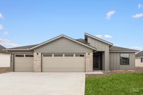 Photo of 15288 Fuchsia Ave, Nampa, ID 83651 (MLS # 98983742)