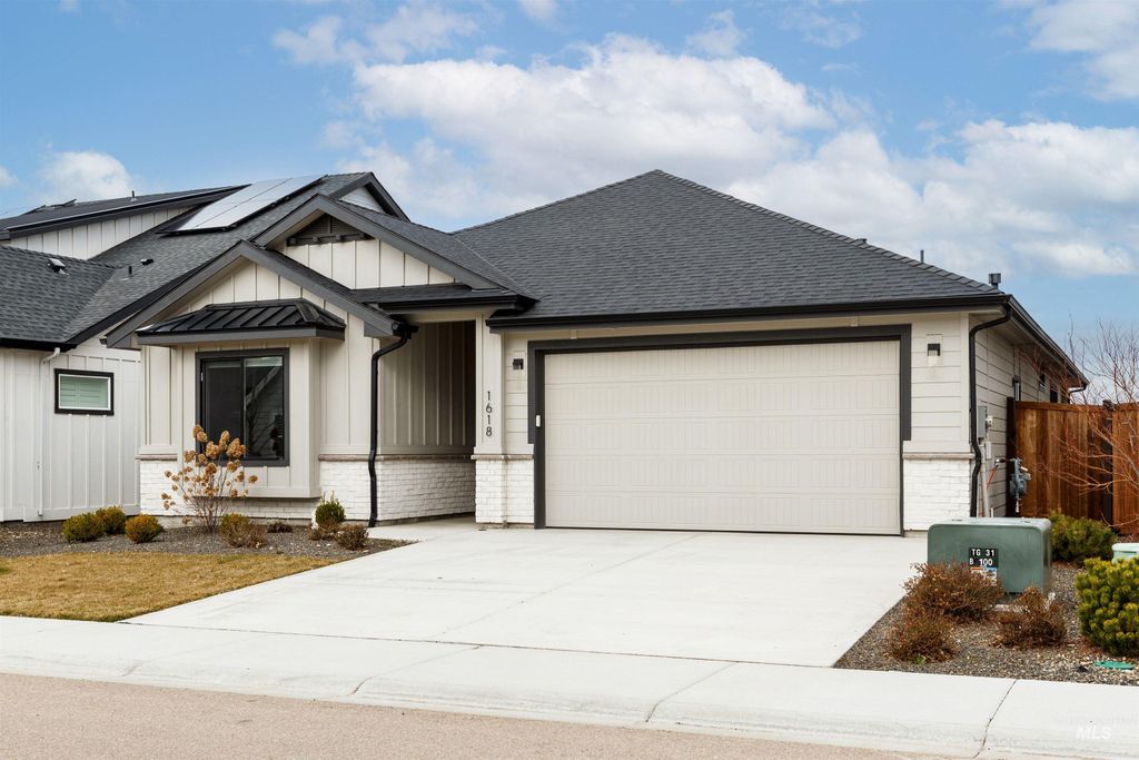 Photo of 1618 W Tenzing St, Nampa, ID 83686 (MLS # 98975786)