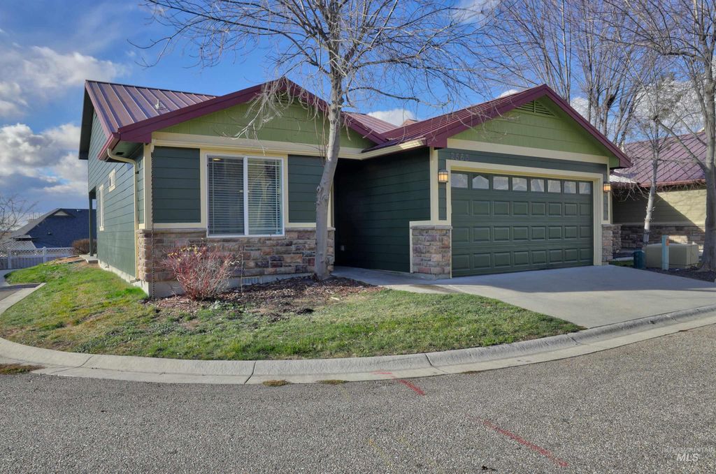 Photo of 2563 S Whitetail Ct, Nampa, ID 83686 (MLS # 98971251)