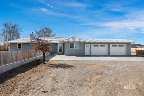 Photo of 109 16th Ave W Ave, Jerome, ID 83338 (MLS # 98979067)
