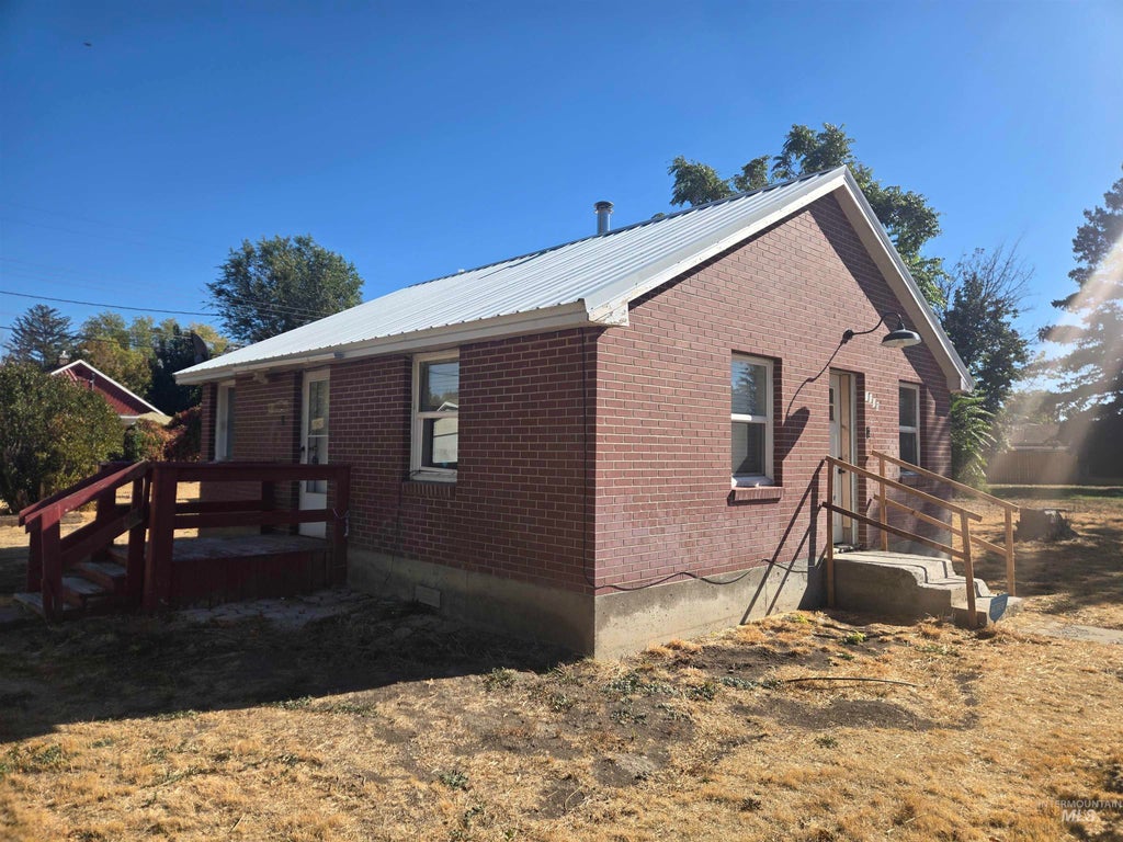 Photo of 1110 Colorado St, Gooding, ID 83330 (MLS # 99003727)
