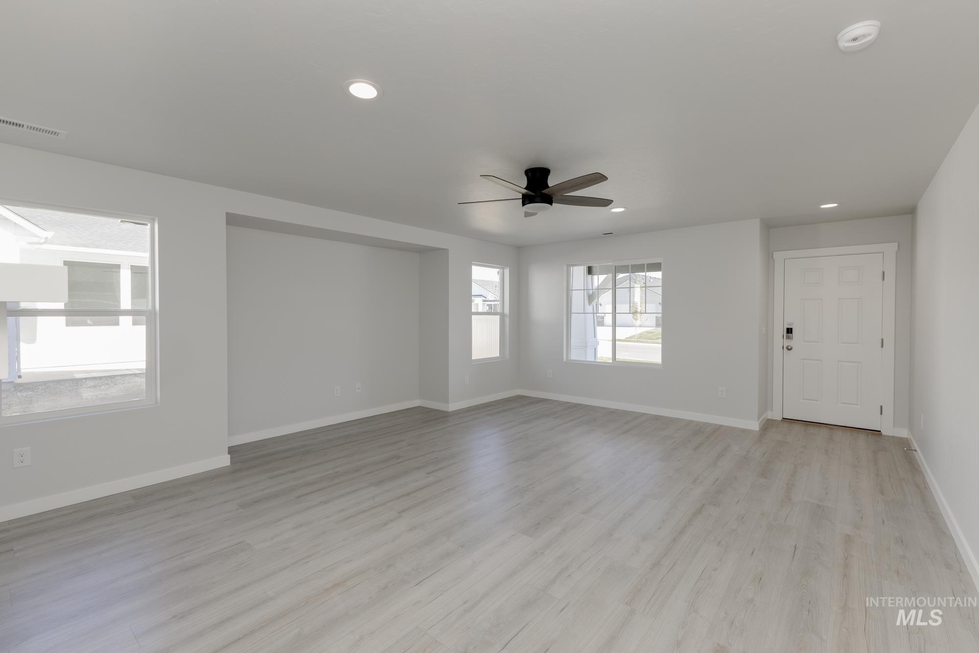 18347 N Trumpet Lily Ave