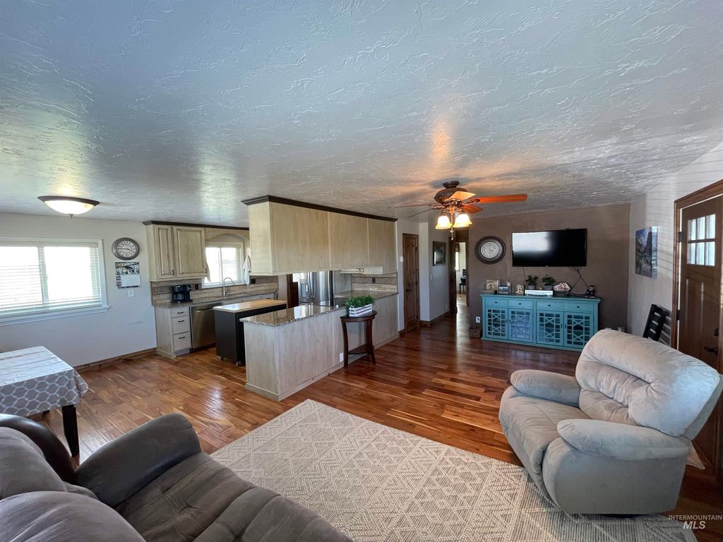 Photo of 2155 E 1775 South, Gooding, ID 83330 (MLS # 98979821)