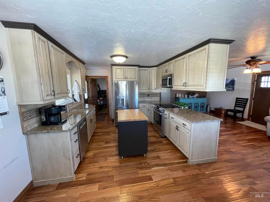 Photo of 2155 E 1775 South, Gooding, ID 83330 (MLS # 98979821)