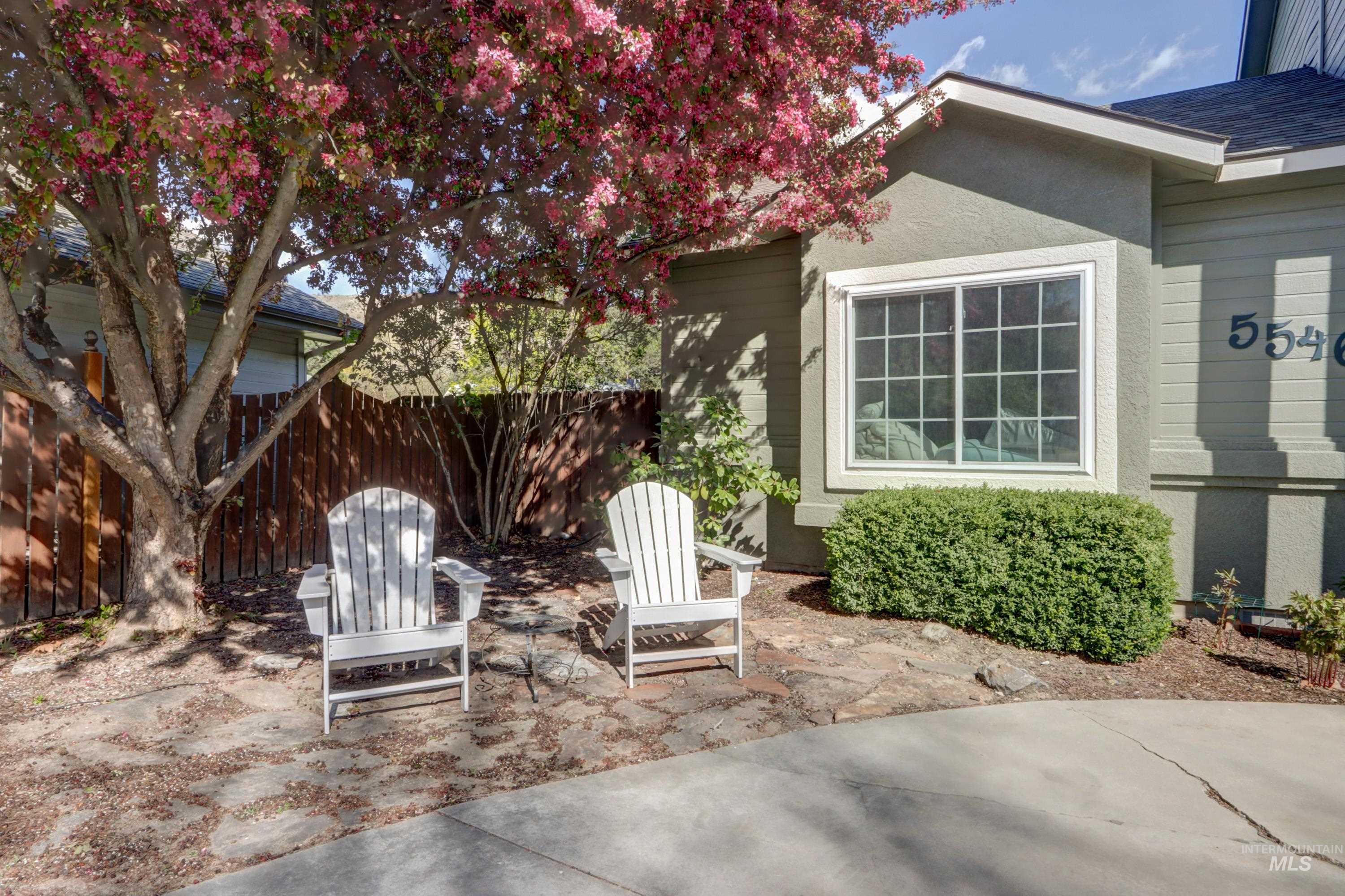 5546 N Citadel Way