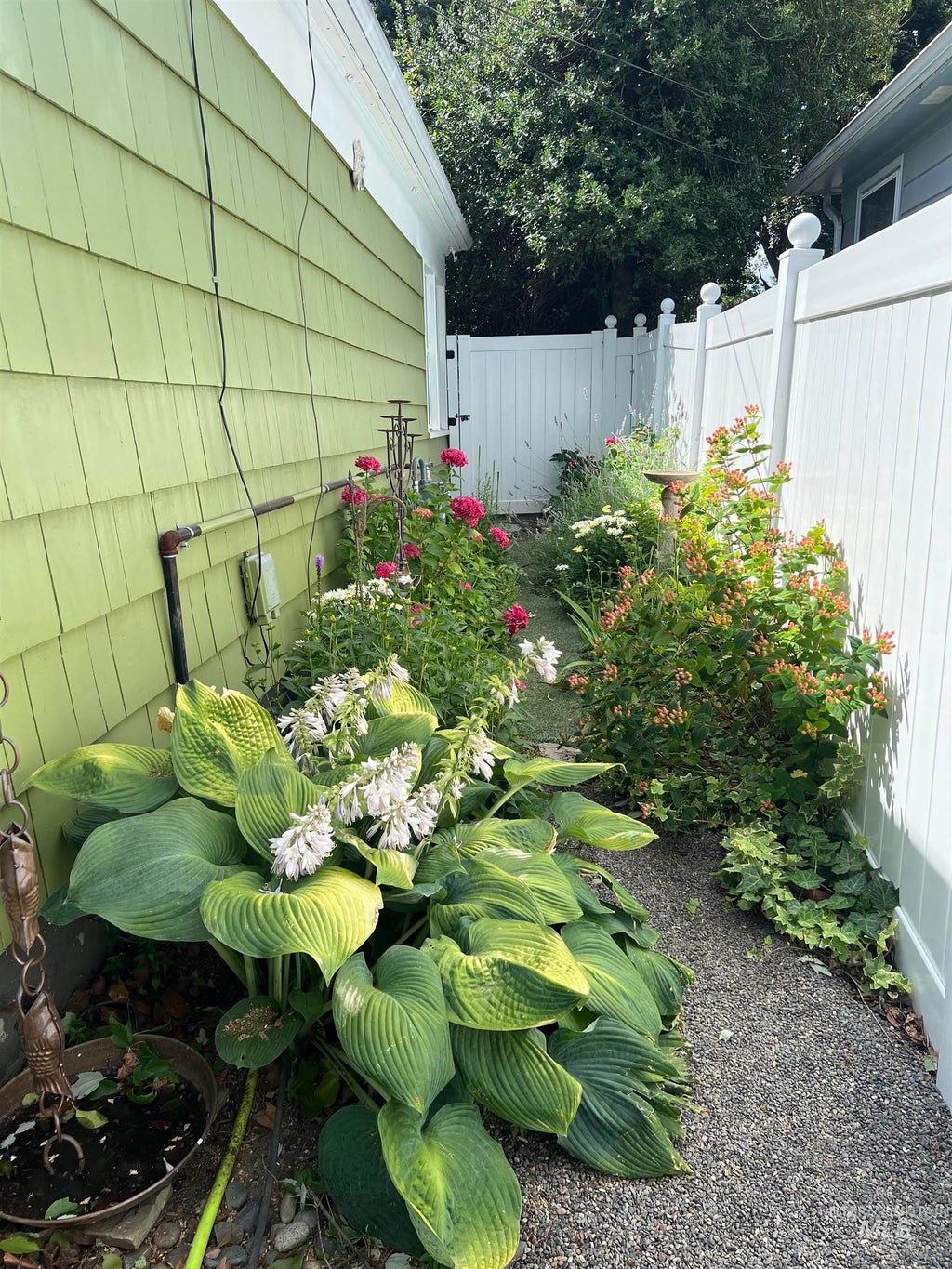 Photo of 1317 14th Ave, Lewiston, ID 83501 (MLS # 98993881)