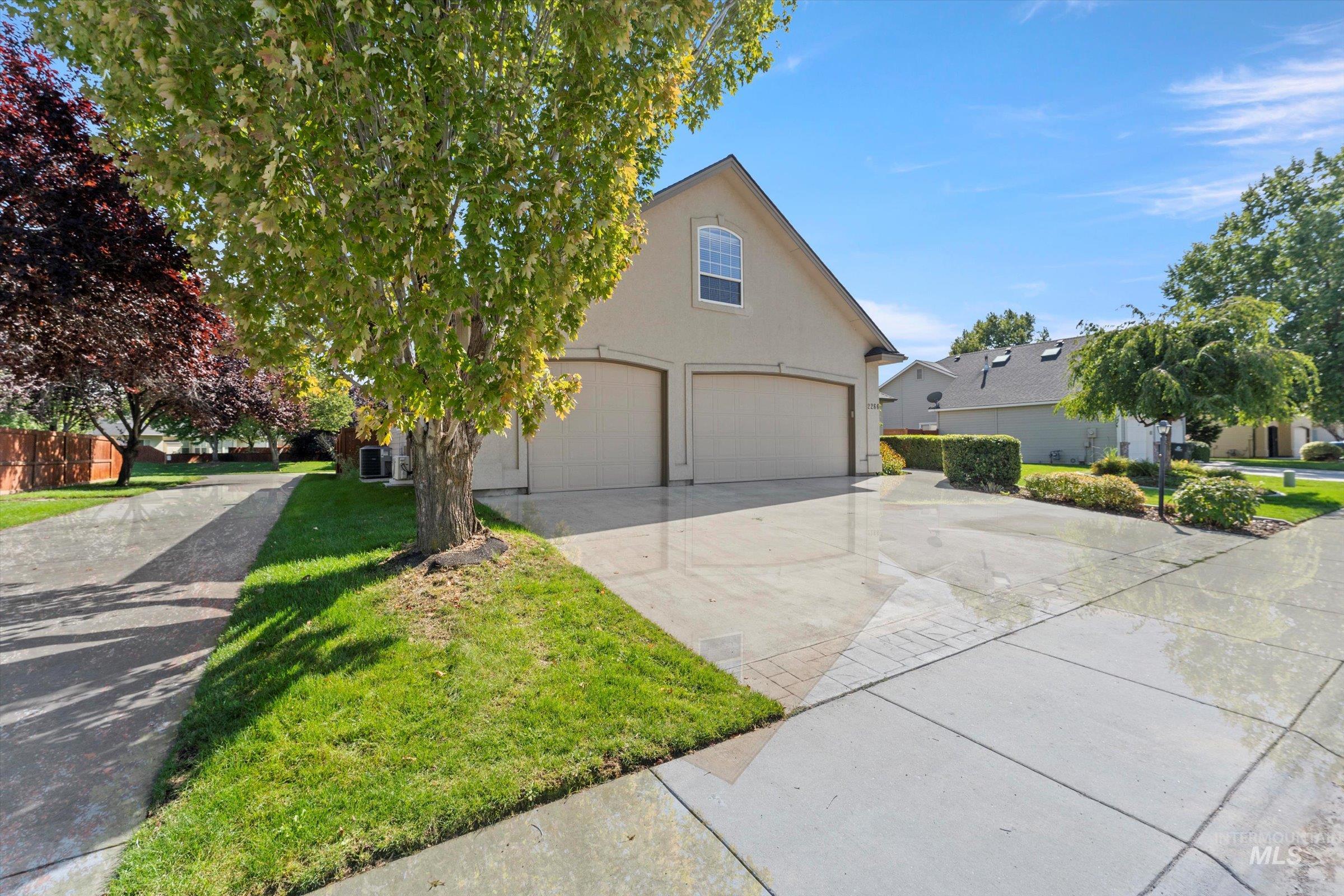 2266 N N Hickory Way, Meridian, Idaho image 3