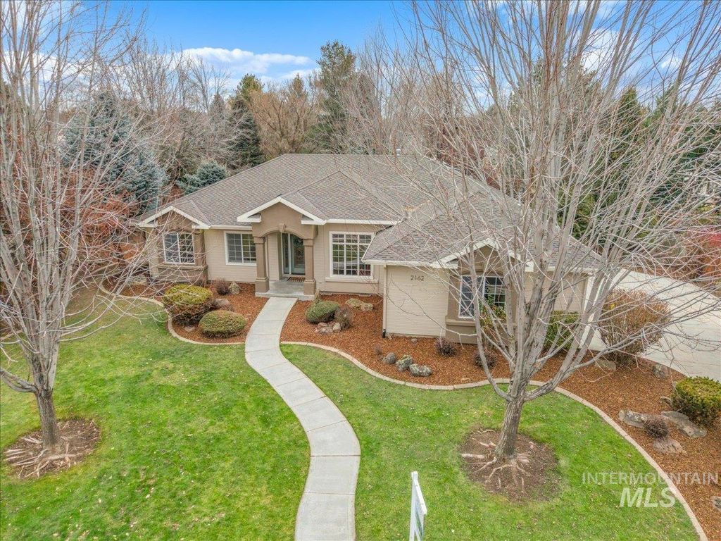 Photo of 2162 N Sevenoaks Way, Eagle, ID 83616 (MLS # 98972657)