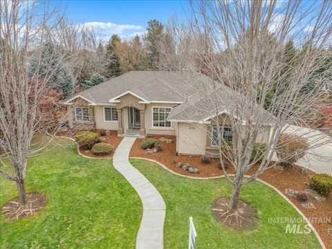Photo of 2162 N Sevenoaks Way, Eagle, ID 83616 (MLS # 98972657)