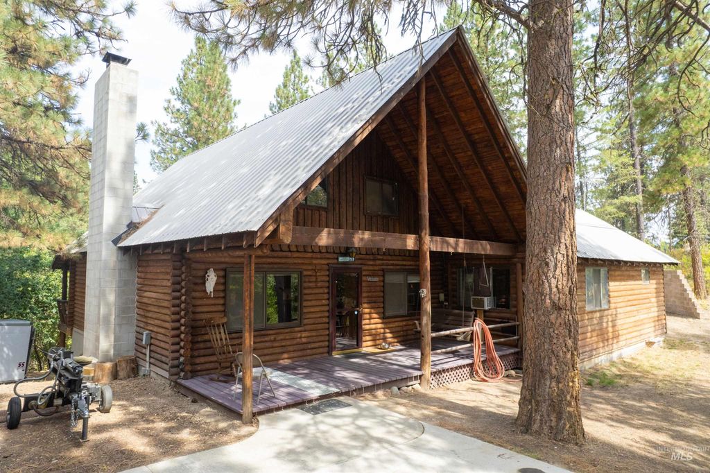 Photo of 22 Deer Trail, Garden Valley, ID 83622 (MLS # 98959620)